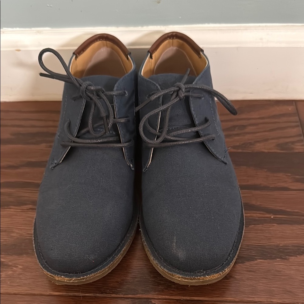 Kenneth Cole boys size 3.5 Blue Casual dress Shoes
